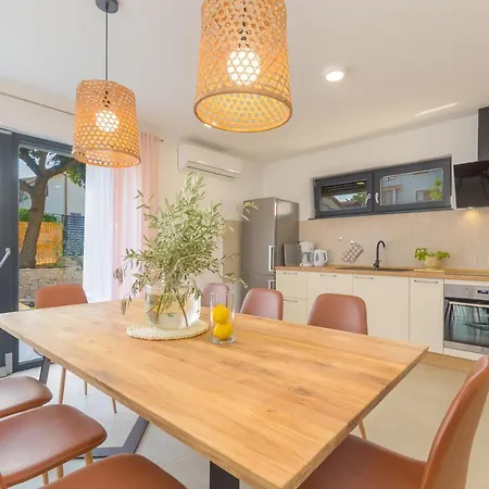 Hana Βίλα Πούλα