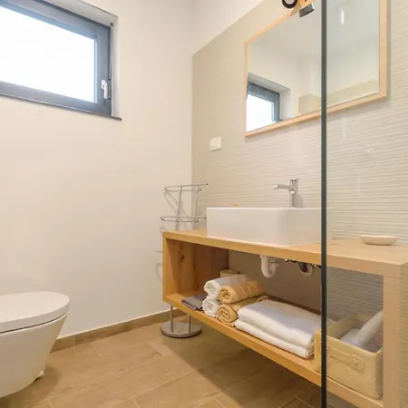 Hana Βίλα Πούλα