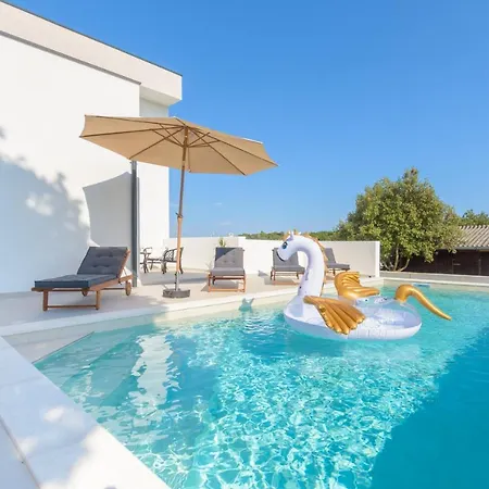 Hana Villa