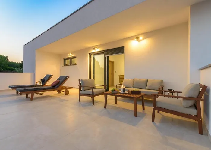 Hana Villa Pula